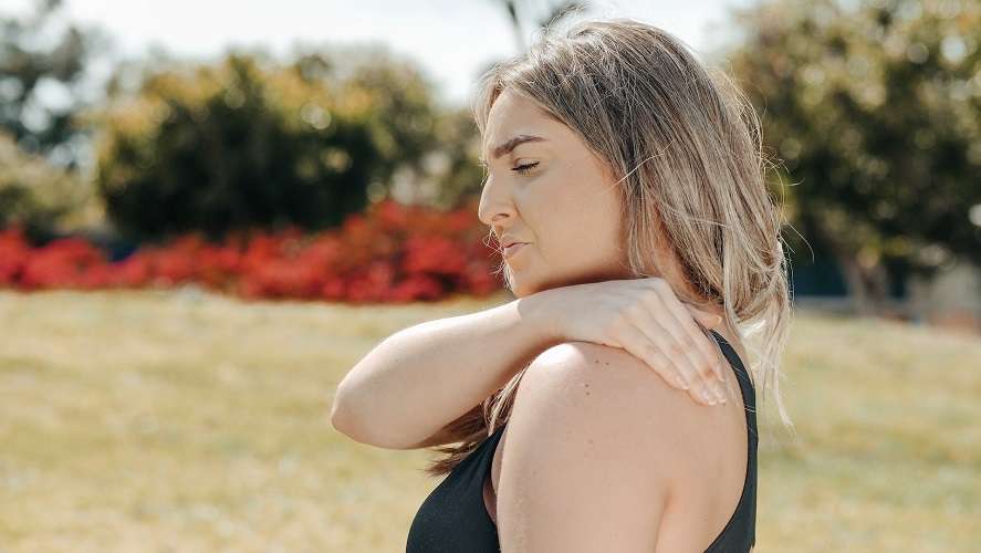 Shoulder pain chiropractic treatment frozen shoulder exercises | Thompson Chiropractic & Wellness Dothan AL